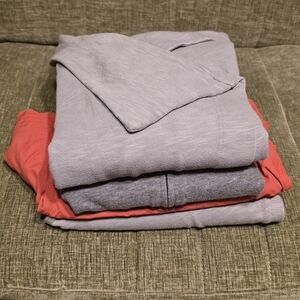 Columbia - BUNDLE - 2Tops & 2Bottoms - Sizes :: XL & Large & Medium